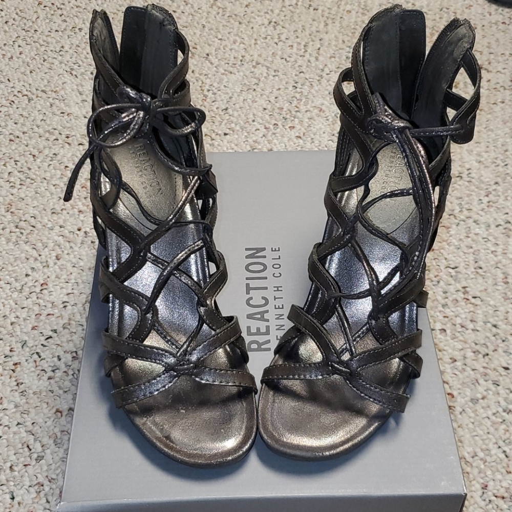 Kenneth Cole sandals